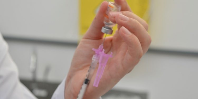 Pouso Alegre amplia 4ª dose contra covid-19 para pessoas acima de 50 anos