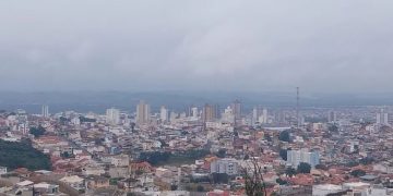 Frente fria se aproxima do Sul de Minas, trazendo chuva e queda nas temperaturas