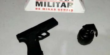 Em Minas adolescente compra arma e granada na internet e leva para escola