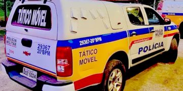 Mulher é esfaqueada pelo ex-namorado por causa de seu celular