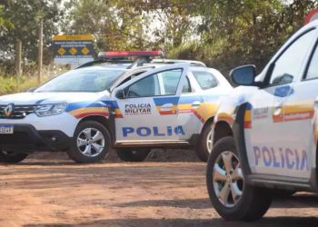 Pedreiro mata amigo a facadas após descobrir relacionamento com  sua ex