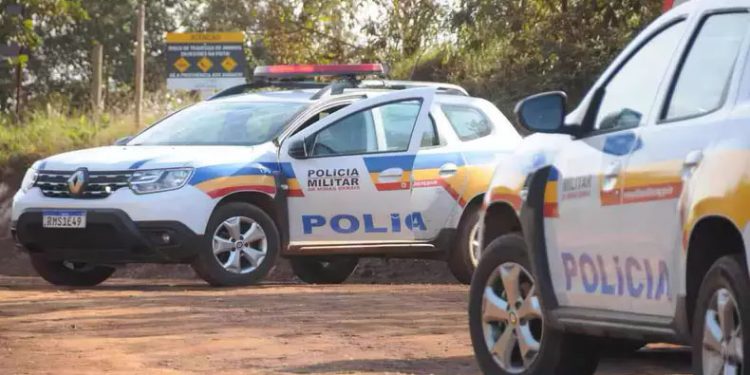 Pedreiro mata amigo a facadas após descobrir relacionamento com  sua ex