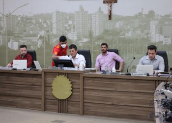 Câmara de Pouso Alegre aprova Projeto que regulamenta piso salarial de agentes da saúde