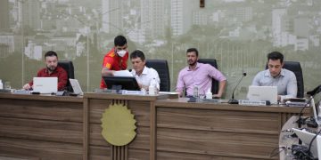 Câmara de Pouso Alegre aprova Projeto que regulamenta piso salarial de agentes da saúde