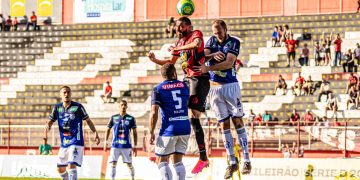 Pouso Alegre F. C. vence e assume liderança do Grupo 6