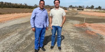 Presidente da Câmara de Pouso Alegre visita obras da Avenida Faisqueira