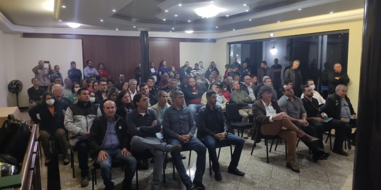 Bilac Pinto declara apoio à pré-candidatura de Rafael Simões ao cargo de Deputado Federal