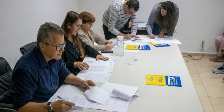 Conselho Municipal de Saúde é empossado em Pouso Alegre