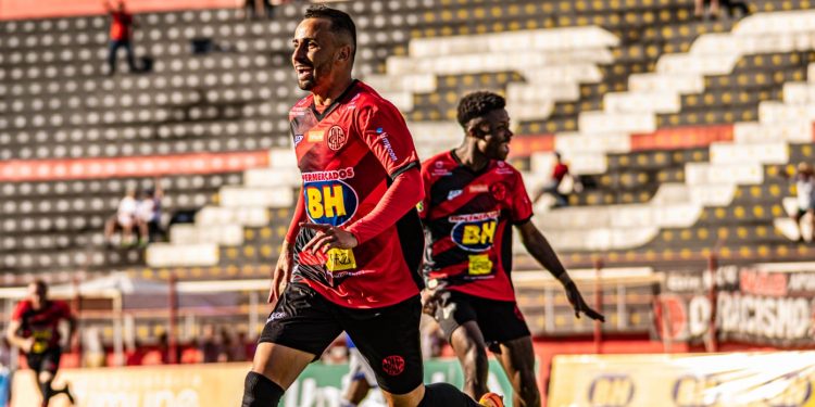 Pouso Alegre F. C. vence e assume liderança do Grupo 6