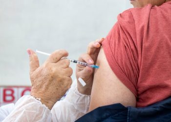 Ação da Prefeitura resulta em mais de mil vacinas aplicadas e 62 cadastros no Auxílio Brasil