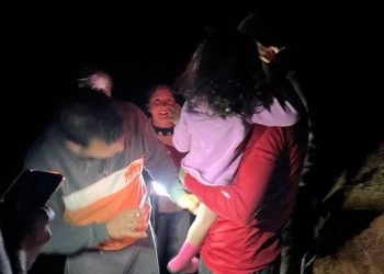 Menina que desapareceu enquanto pais trabalhavam na apanha de café foi encontrada