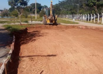 Após indicação de vereador, prefeitura inicia obras para construção de quadras de areia no Parque do Fórum