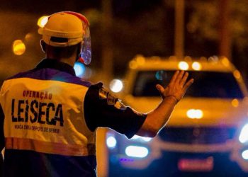Motociclista atropela Policial em Itajubá durante blitz da Lei Seca