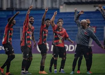 PAFC com raça e com coração empata com Paraná