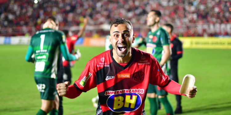 Pouso Alegre Futebol Clube sobe e agora mira o título da D