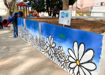 Praça é revitalizada com arte em Pouso Alegre