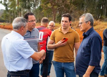Prefeitura inicia pavimentação da estrada de interligação do Parque Real ao Bairro Algodão