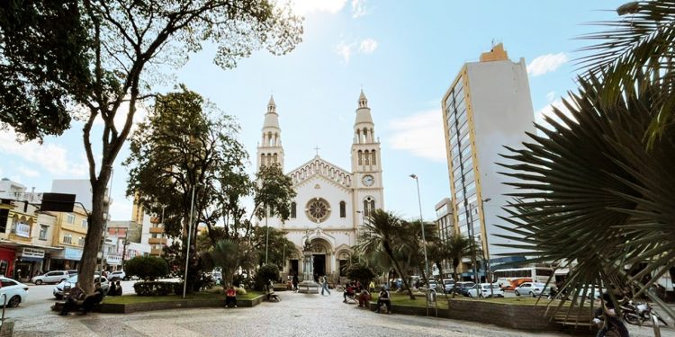 Projeto Brincando na Praça traz atrações para toda família