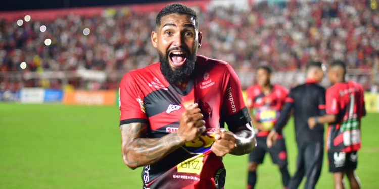 Pouso Alegre Futebol Clube sobe e agora mira o título da D