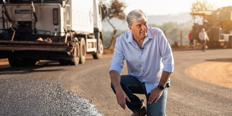 Rafael Simões quer levar mais desenvolvimento à zona rural de MG