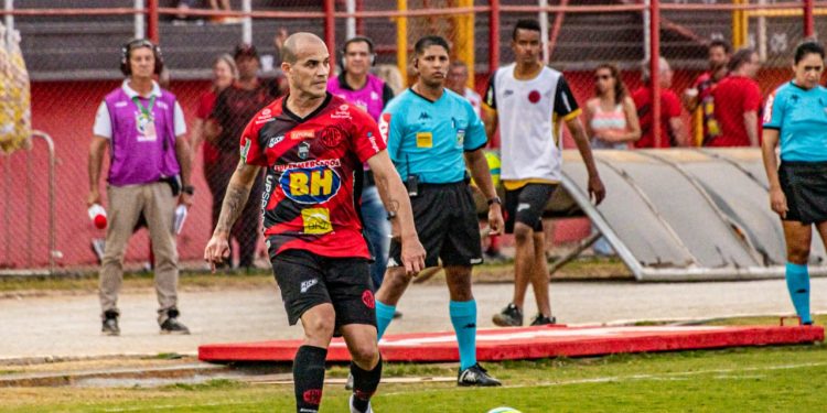 Dragão mostra que não é amigo da Onça e vence o Amazonas em casa por 1X0