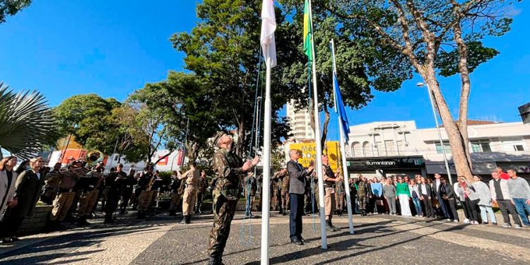 Ato Cívico marca abertura da Semana da Pátria em Pouso Alegre
