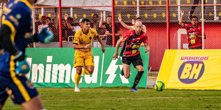 Dragão mostra que não é amigo da Onça e vence o Amazonas em casa por 1X0