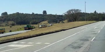 Carro capota na BR-381 em Careaçu e mata duas pessoas