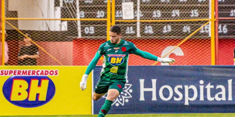 Dragão mostra que não é amigo da Onça e vence o Amazonas em casa por 1X0