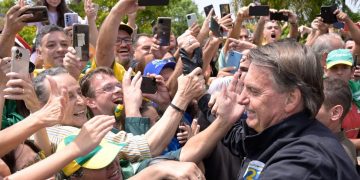 Bolsonaro visita Poços de Caldas para último ato de campanha no Sul de Minas