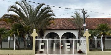 Pré-enem e pré-vestibular gratuito último dia para se inscrever no processo seletivo