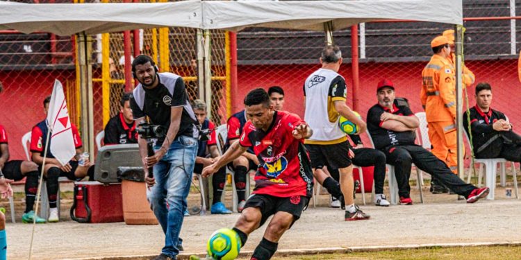 Dragão mostra que não é amigo da Onça e vence o Amazonas em casa por 1X0