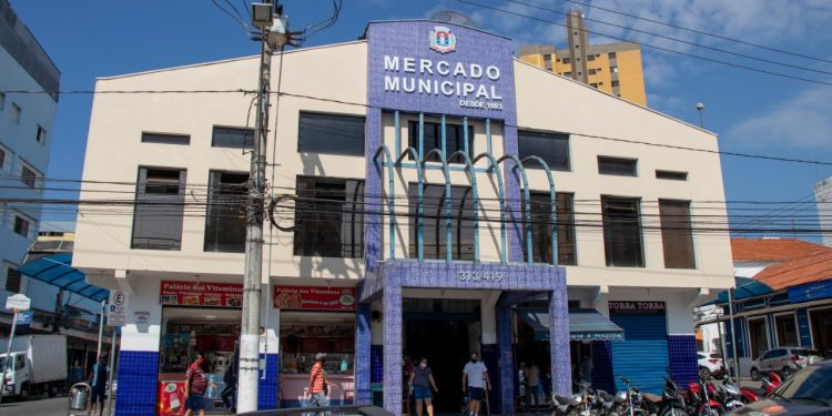 Veja o que abre e fecha no feriado de 12 de outubro