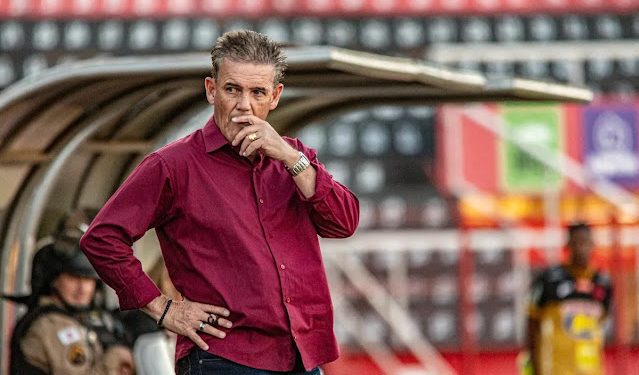 Técnico Paulo Roberto deixa o PAFC e retorna ao São Bento