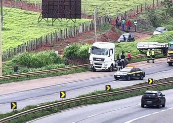 Em Pouso Alegre acidente bloqueia a Rodovia BR-381 Km 849