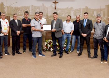 Câmara de Pouso Alegre realiza homenagem ao Pouso Alegre FC