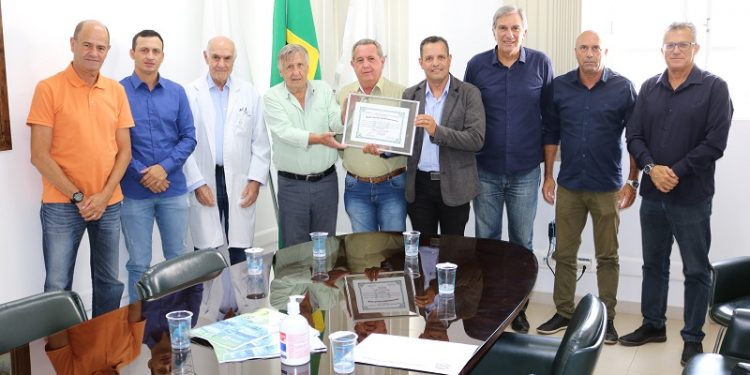 Hospital Samuel Libânio recebe homenagem da Câmara Municipal de Jacutinga