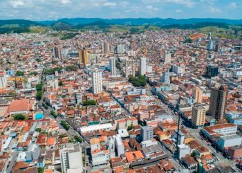 Veja o que abre e fecha para os dias 14 e 15 de novembro