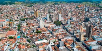 Veja o que abre e fecha para os dias 14 e 15 de novembro