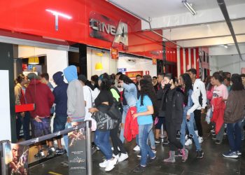Dois mil alunos da Rede Municipal vão ao cinema gratuitamente