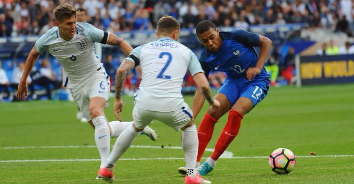 França bate Inglaterra e se garante, Kane perde pênalti e deixa a Copa do Catar