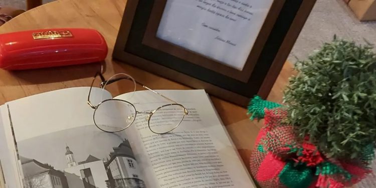 Presidente da Câmara de Pouso Alegre participa da abertura oficial da Casa do Papai Noel