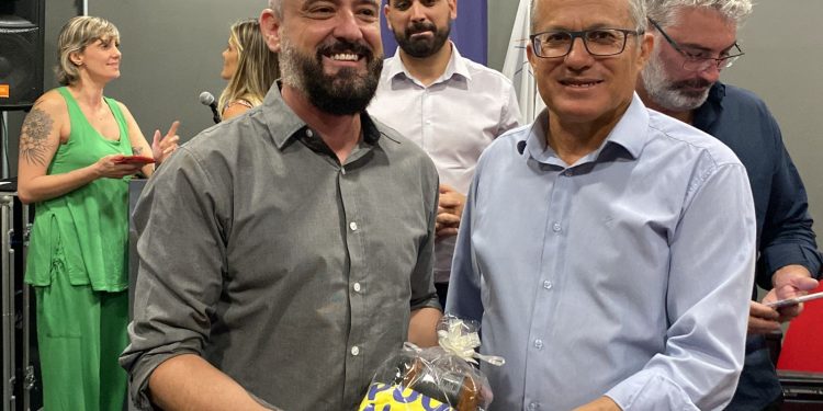 Prefeito de Pouso Alegre se reúne com autoridades para discutir investimentos na cultura e turismo