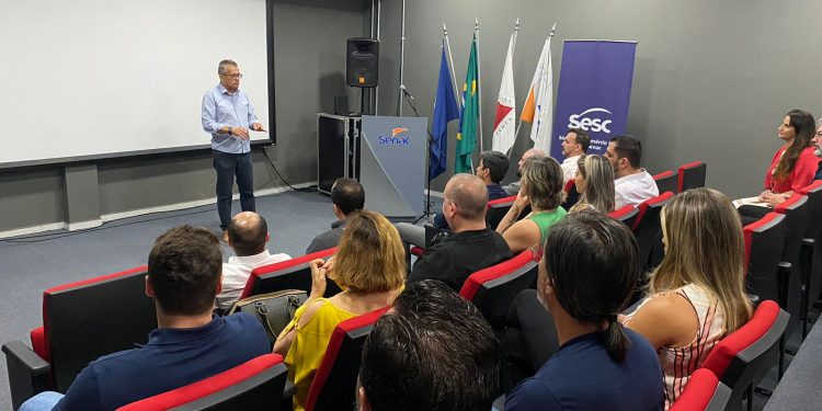 Prefeito de Pouso Alegre se reúne com autoridades para discutir investimentos na cultura e turismo