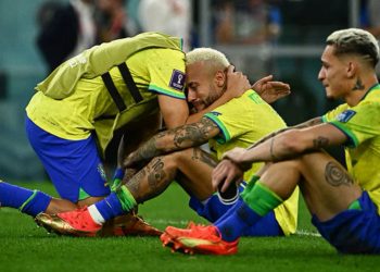 Brasil eliminado: Tite é uma vergonha e Neymar um foguete molhado