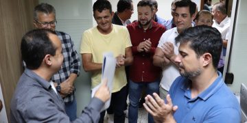 Vereadores protocolam chapa para concorrer à Mesa Diretora 2023