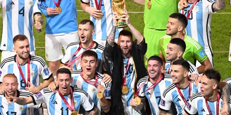 Argentina vence a França e é tricampeã na Copa do Mundo do Catar