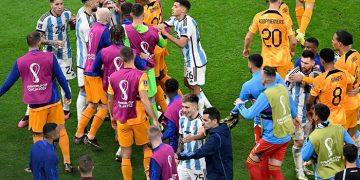 Nos pênaltis, Argentina vence Holanda e está nas semifinais da Copa