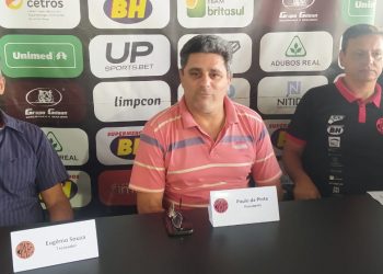 Presidente Paulo da Pinta apresenta novo técnico do P.A.F.C
