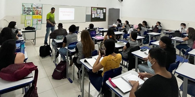 Pouso Alegre abre edital para curso Pré-Enem e Pré-Vestibular gratuitos